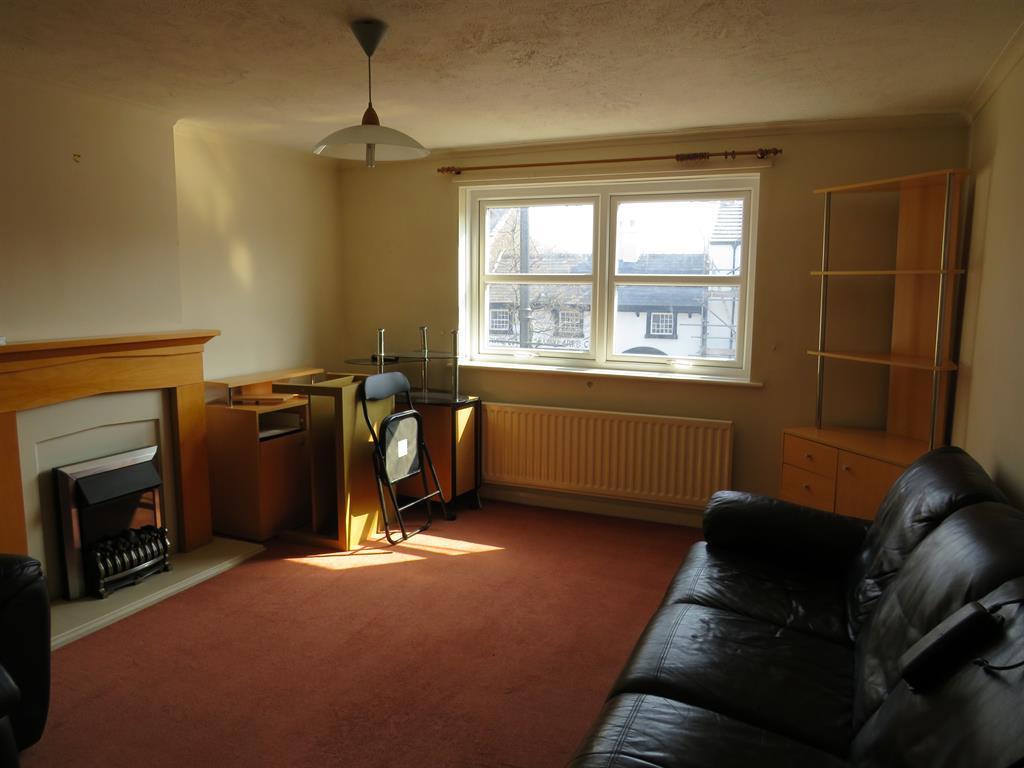 Main Street, Egremont, Cumbria, CA22 2DB 2 bed to rent £