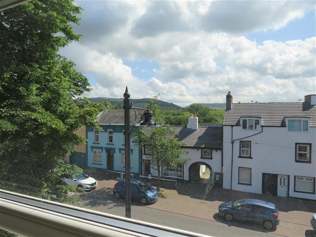 Main Street, Egremont, Cumbria, CA22 2DB 2 bed £380 pcm (£