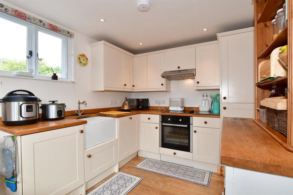 Kitchen/ Dining Area