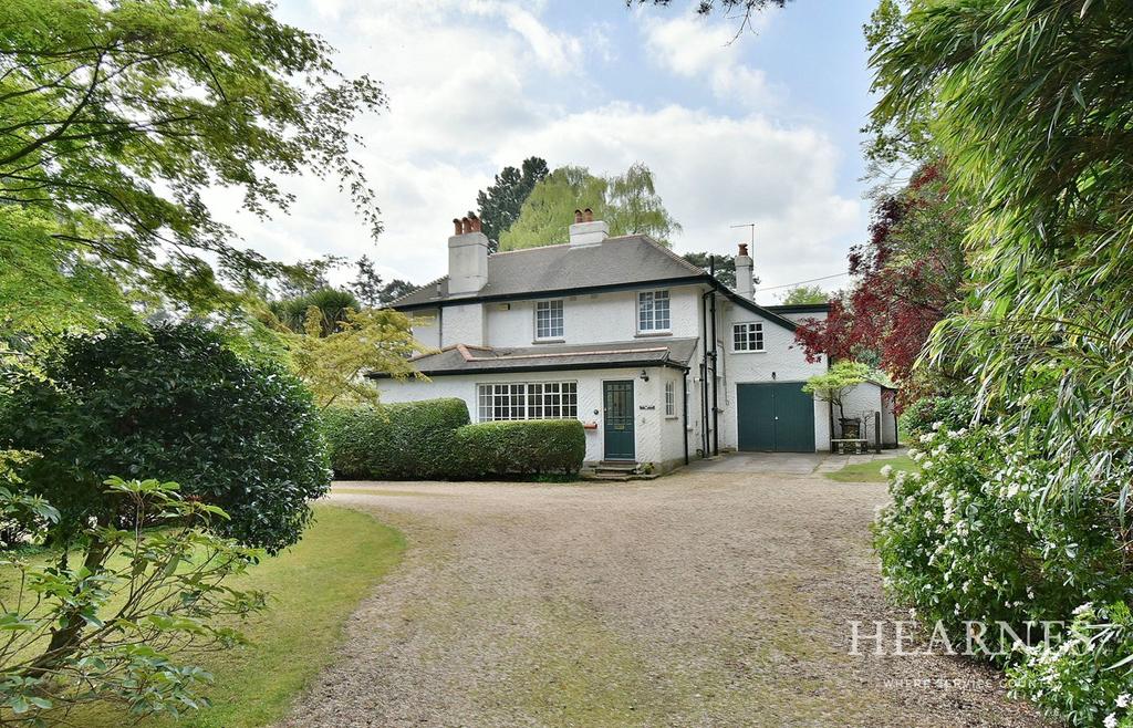 Carroll Avenue, Ferndown, BH22 4 bed detached house £1,200,000