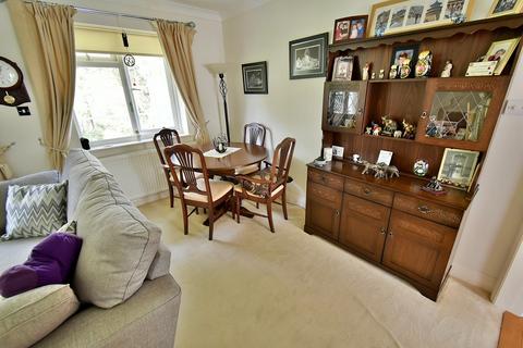 2 bedroom apartment for sale - Aldridge Road, Ferndown, BH22