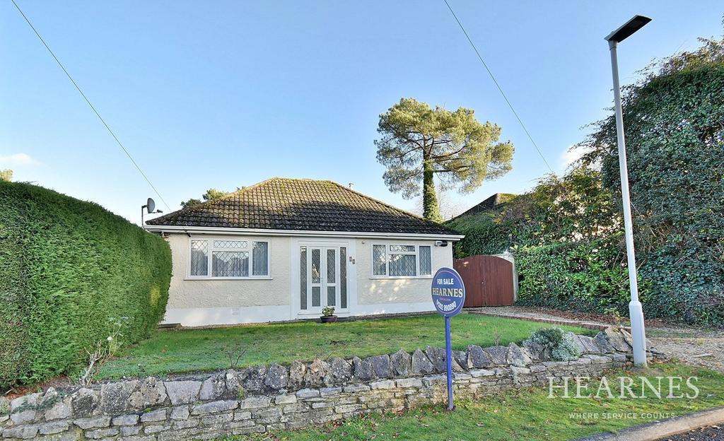 Ameysford Road, Ferndown, BH22 2 bed detached bungalow for sale £370,000