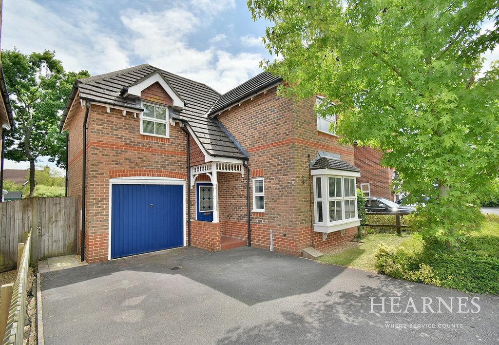 Casterbridge Road, Ferndown, BH22 3 bed detached house for sale £475,000