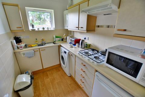 2 bedroom apartment for sale - 429 Ringwood Road, Ferndown, BH22