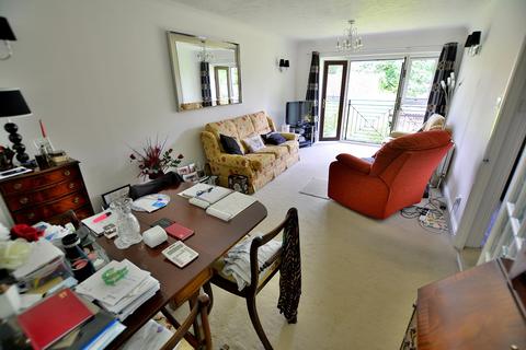 2 bedroom apartment for sale - 429 Ringwood Road, Ferndown, BH22