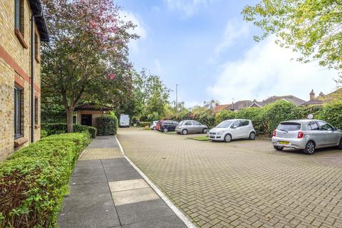 1 bedroom flat for sale, Talbot Lodge, Esher, KT10