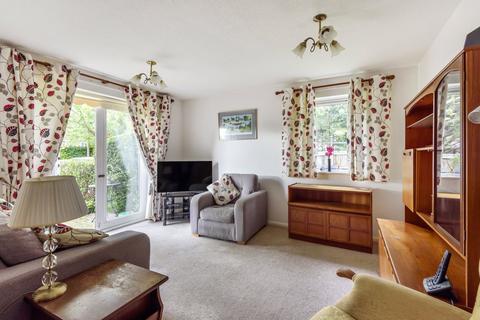 1 bedroom flat for sale, Talbot Lodge, Esher, KT10