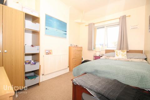 2 Devonshire Avenue, Thornton-cleveleys, FY5 4AT