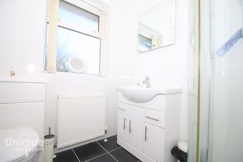 2 Devonshire Avenue, Thornton-cleveleys, FY5 4AT