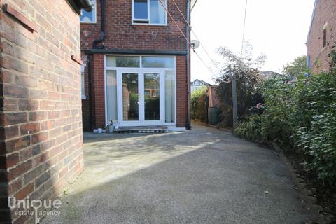 2 Devonshire Avenue, Thornton-cleveleys, FY5 4AT