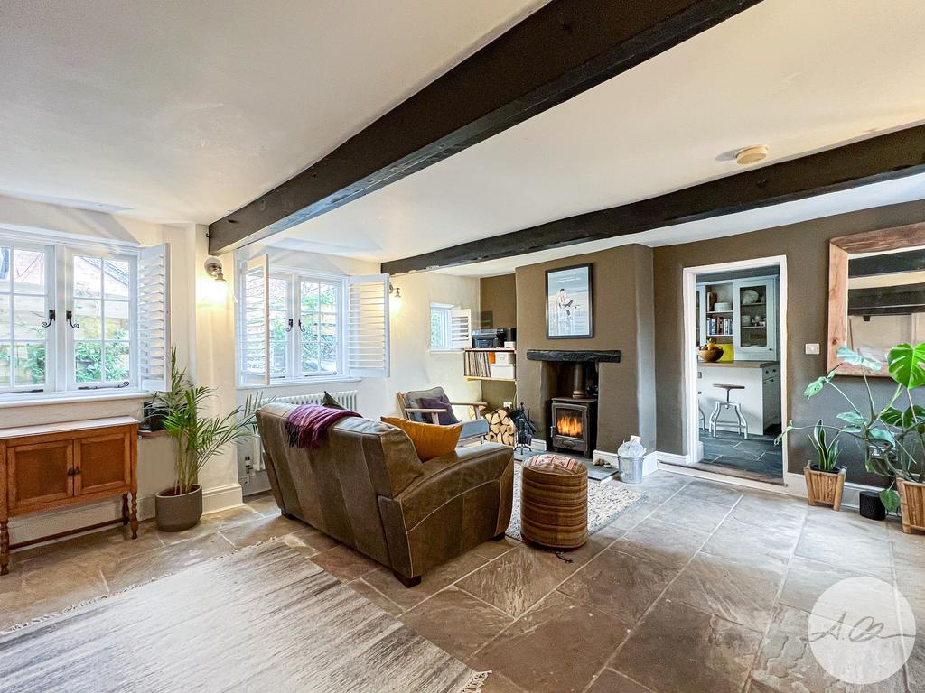 St James Green, Thirsk, YO7 3 bed cottage for sale £350,000