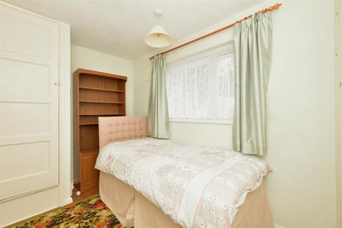 78 Bondfields Crescent, Havant, PO9 5ER