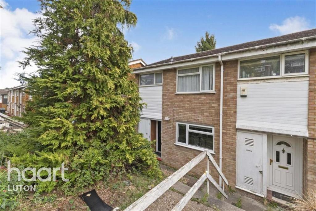 Devon Road, Luton 3 bed terraced house £1,200 pcm (£277 pw)