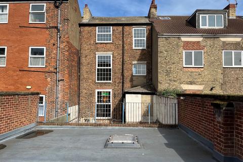 4 bedroom terraced house for sale - 97 Spring Bank, HU3 1BH