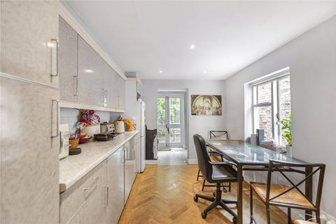 3 bedroom terraced house to rent, Quilter Street, Shoreditch, London, E2