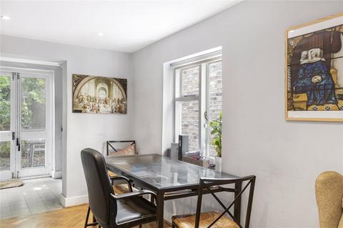 3 bedroom terraced house to rent, Quilter Street, Shoreditch, London, E2