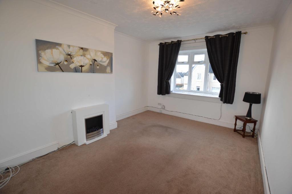 South Scott Street, Baillieston... 2 bed duplex £725 pcm (£167 pw)