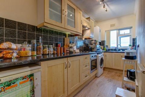 2 bedroom flat for sale - Alcester Road, Studley B80 7LL