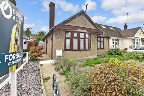 2 bedroom semi-detached bungalow for sale - Elizabeth Drive, Wickford, Essex
