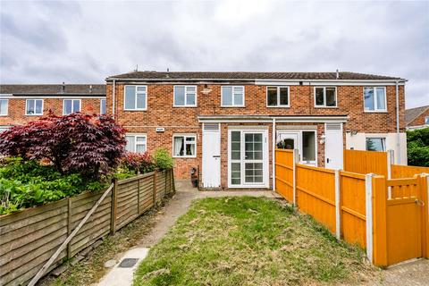 32 Beverley Close, Holton Le Clay, Grimsby, DN36 5HG