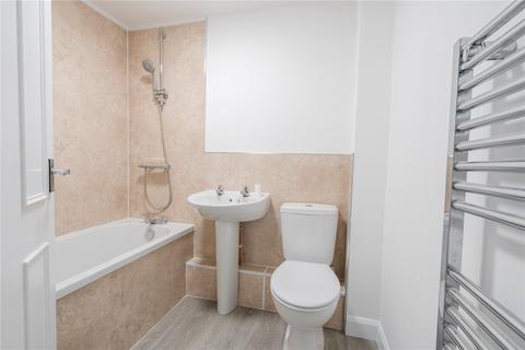 32 Beverley Close, Holton Le Clay, Grimsby, DN36 5HG