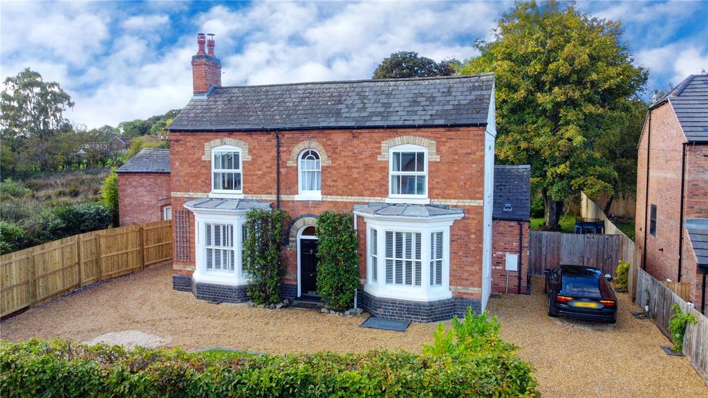 Linthurst Newtown, Blackwell... 3 bed detached house £750,000