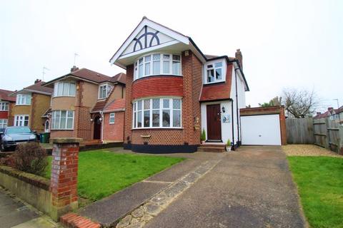 3 bedroom detached house to rent, Suffolk Road, North Harrow