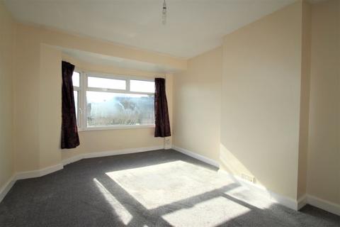 3 bedroom semi-detached house to rent, Canterbury Road, North Harrow