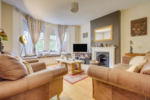4 bedroom semi-detached house for sale - Westbourne Grove, Westcliff-on-sea, SS0