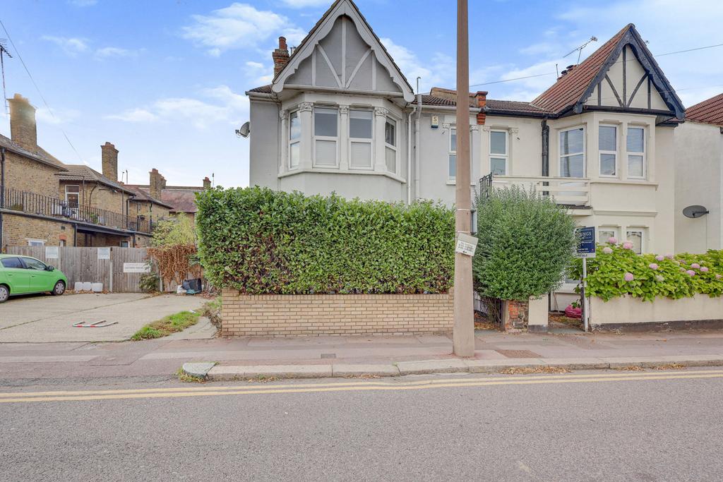 Westbourne Grove, Westcliffonsea, SS0 4 bed semidetached house for