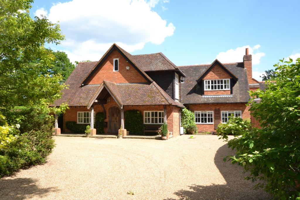 Warren Lane, Pyrford, GU22 7 bed detached house £3,500,000