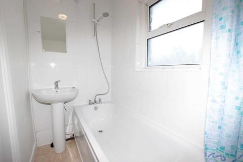 13 Redclyffe Road, London, E6 1DT