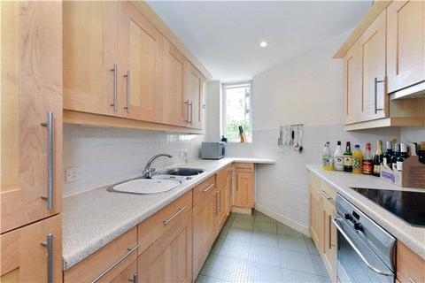 2 bedroom flat to rent, Manchester Road, London