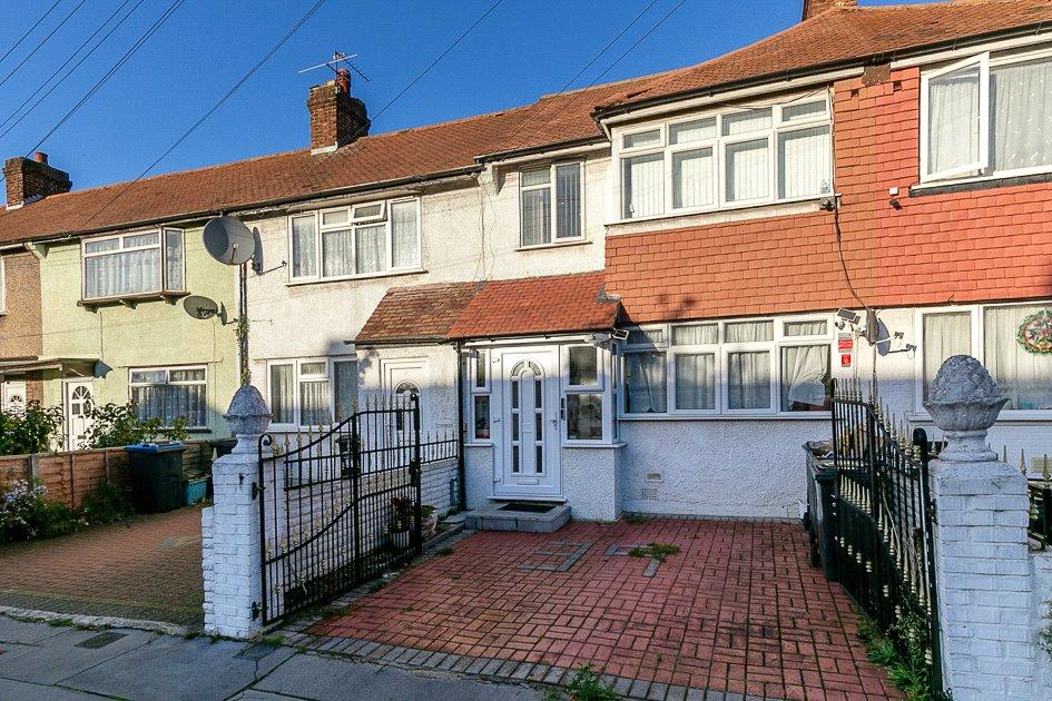 Rochford Way, CROYDON, Surrey, CR0 3 bed terraced house £450,000