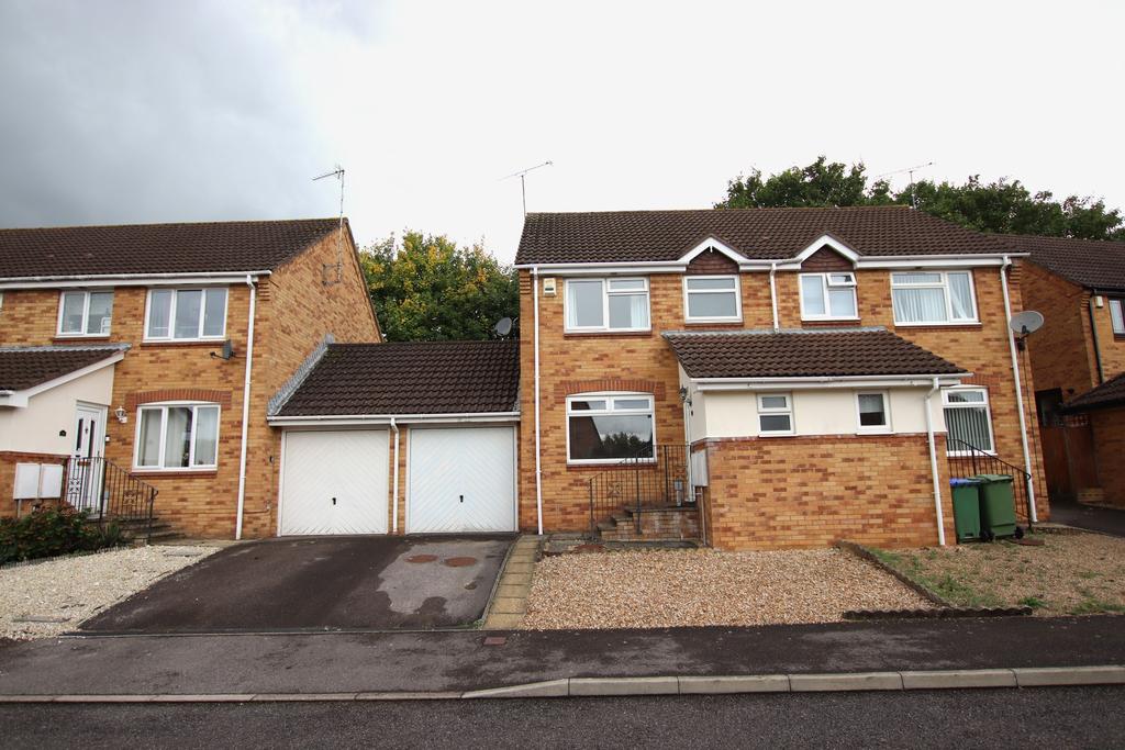 ST THOMAS CLOSE, FAREHAM 3 bed semidetached house £339,950