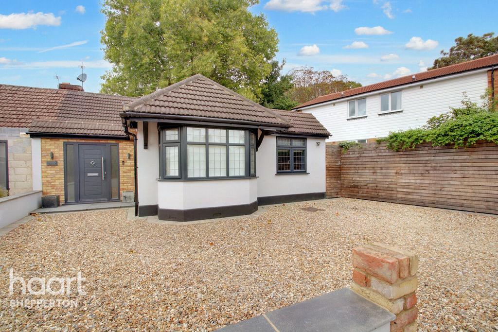 Bruce Avenue, Shepperton 3 bed bungalow £600,000