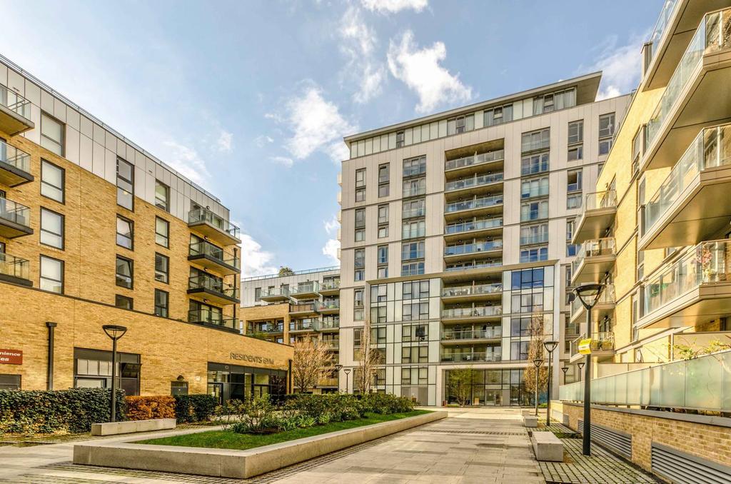 Casson Apartments, Poplar, London, E14 3 bed flat - £2,817 pcm (£650 pw)