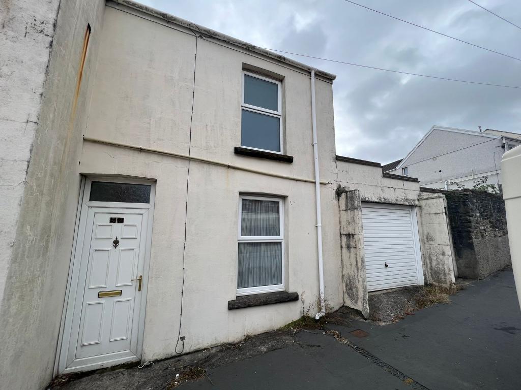 52 Sterry Road,Gowerton,Swansea 4 bed terraced house £800 pcm (£185 pw)