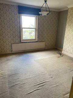 19d Cumberland Park, London, W3 6SY