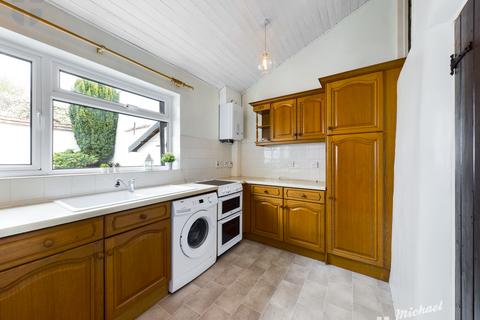 undefined, Southend, Haddenham