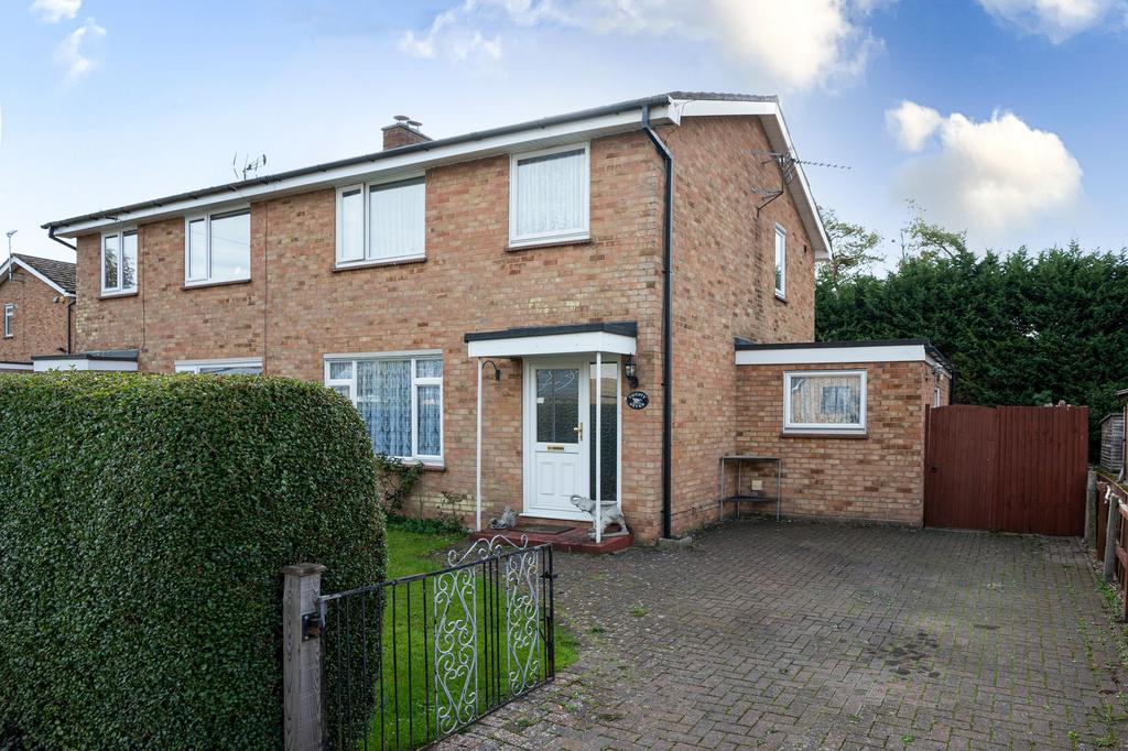 Mays Avenue, Balsham, CB21 3 bed semidetached house for sale £350,000