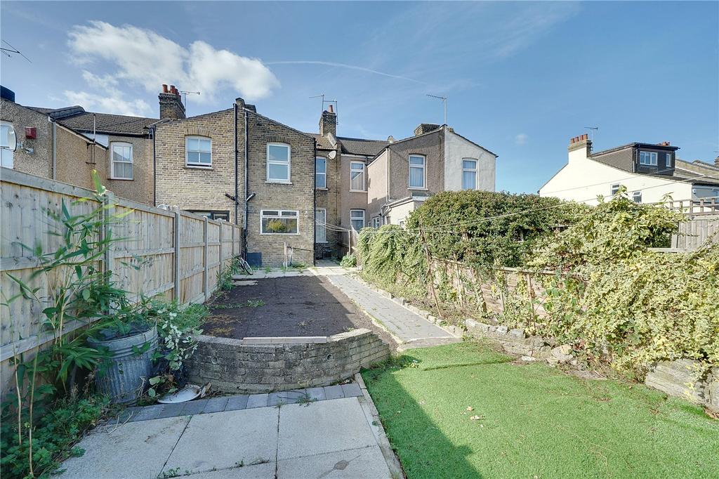 Bertram Road, Enfield, EN1 2 bed terraced house £460,000