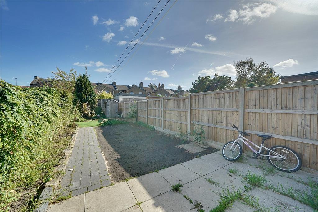 Bertram Road, Enfield, EN1 2 bed terraced house £460,000