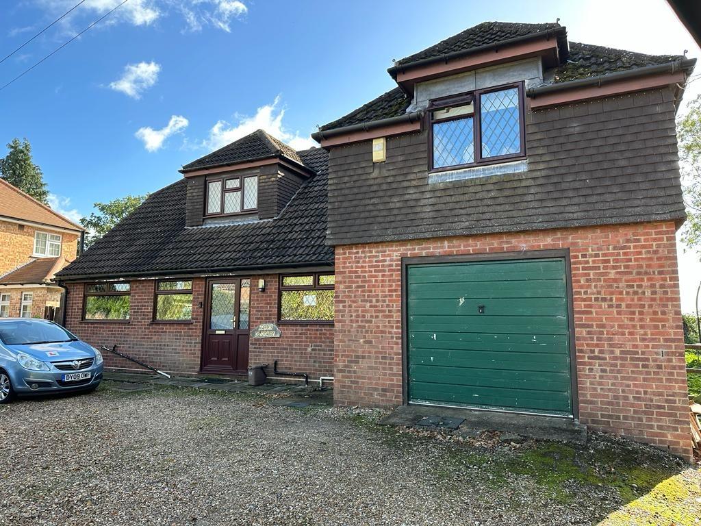 Putteridge Park, Luton, Hertfordshire, LU2 5 bed detached house for ...