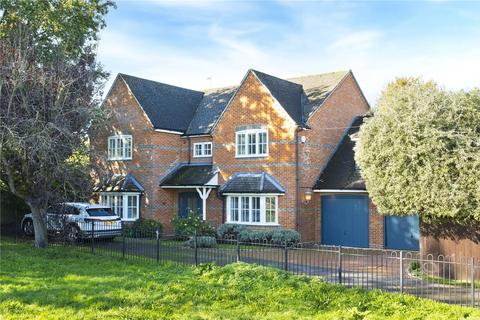 5 bedroom detached house for sale - Cricket Way, Weybridge, Surrey, KT13