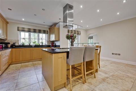 5 bedroom detached house for sale - Cricket Way, Weybridge, Surrey, KT13