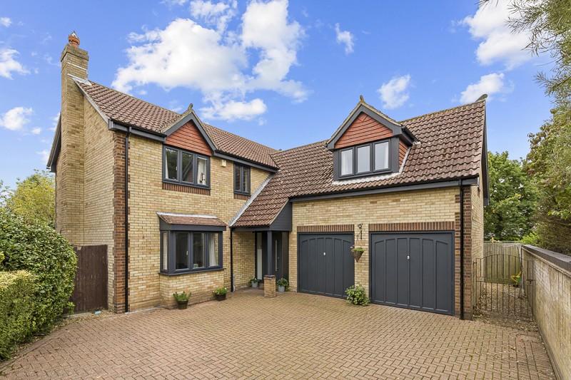 Shellcroft, Warsash, Southampton, Hampshire. SO31 9BL 5 bed detached