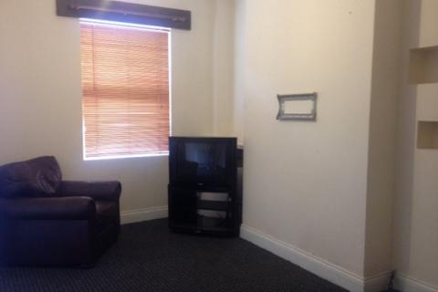 2 bedroom terraced house to rent, James Street Preston PR1 4JX
