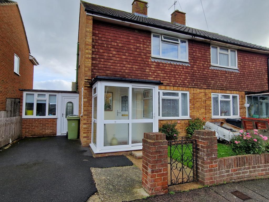 Sidley Street, BexhillonSea TN39 2 bed semidetached house £1,150