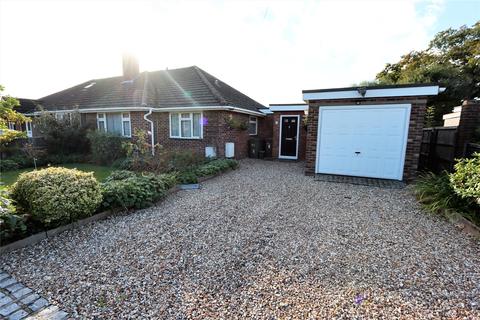 3 bedroom bungalow for sale - Jubilee Drive, Ash Vale, Aldershot, Surrey, GU12